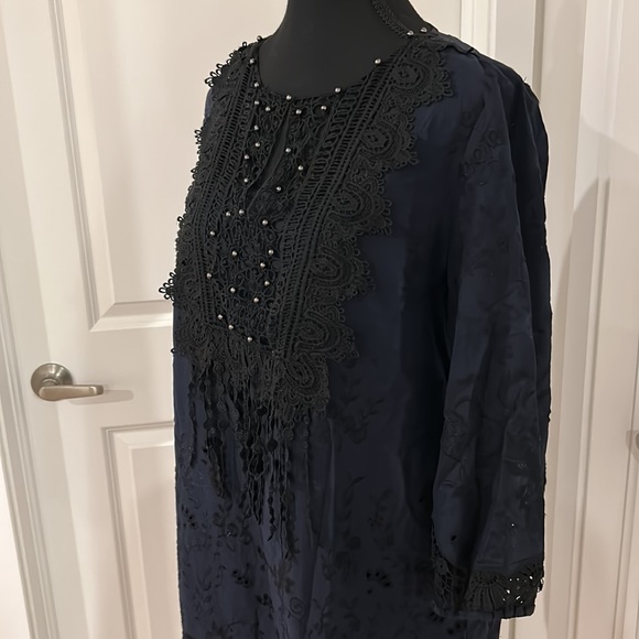 T Tahari Amanda Embroidered Dress NWOT - Picture 4 of 12